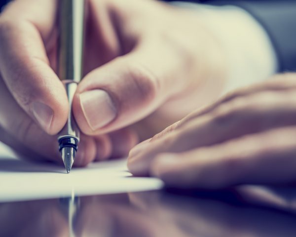 自筆証書遺言が無効となるケースとケース別の正しい書き方を完全解説