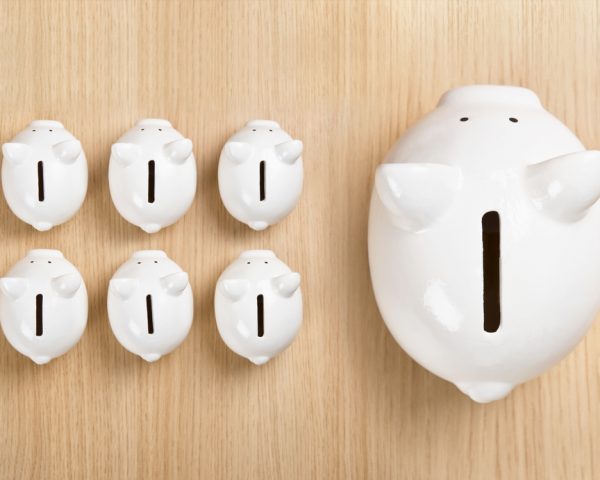 死亡届を出しても銀行口座は凍結しない!故人の預金のおろし方を説明
